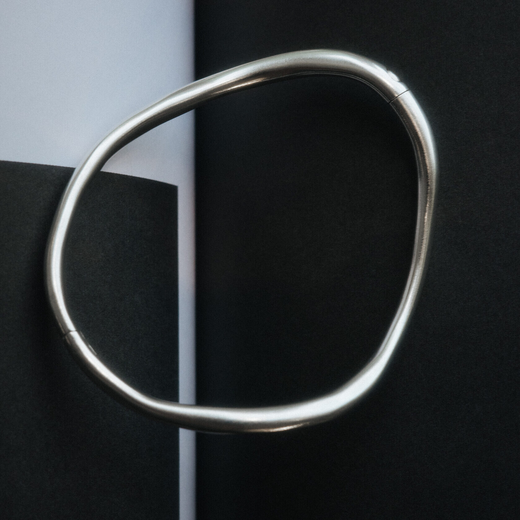 EKATERINA TOLSTAYA Браслет Тепло каркасный