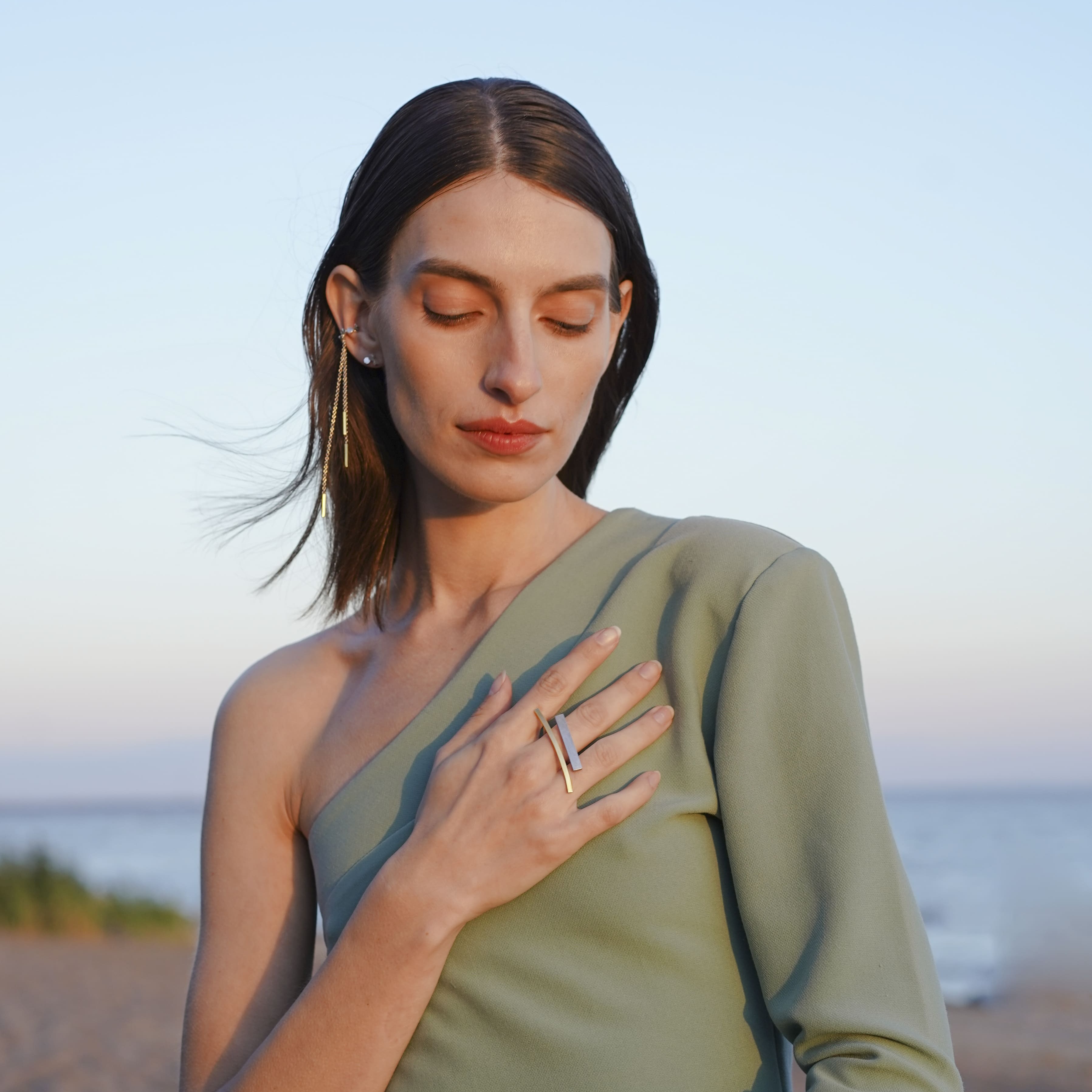 EKATERINA TOLSTAYA Кольцо Две черты