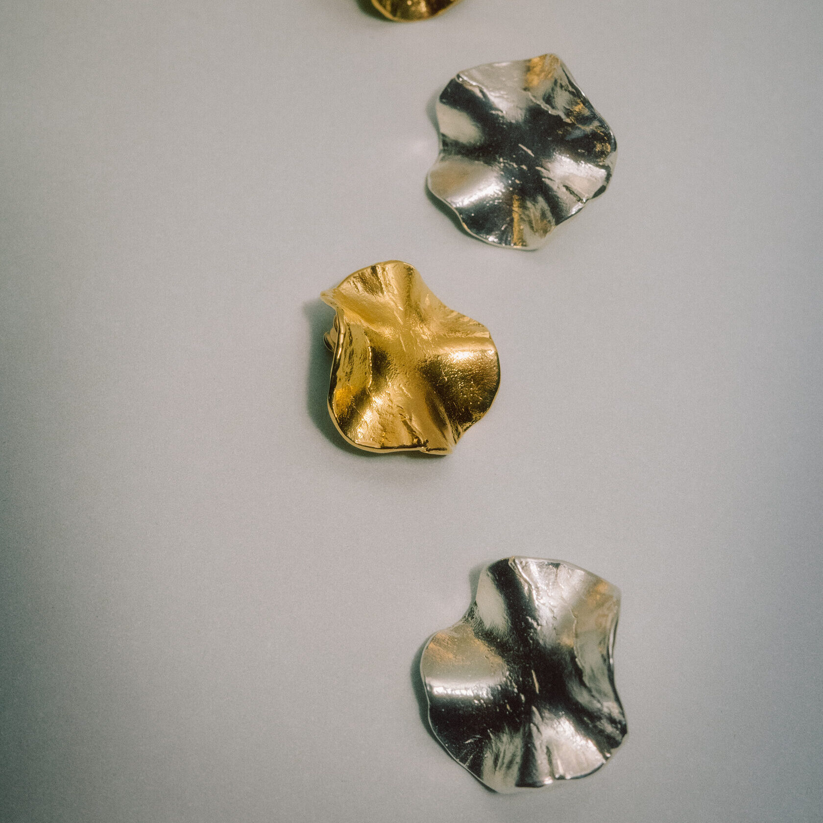 EKATERINA TOLSTAYA Серьги Пластика круглые