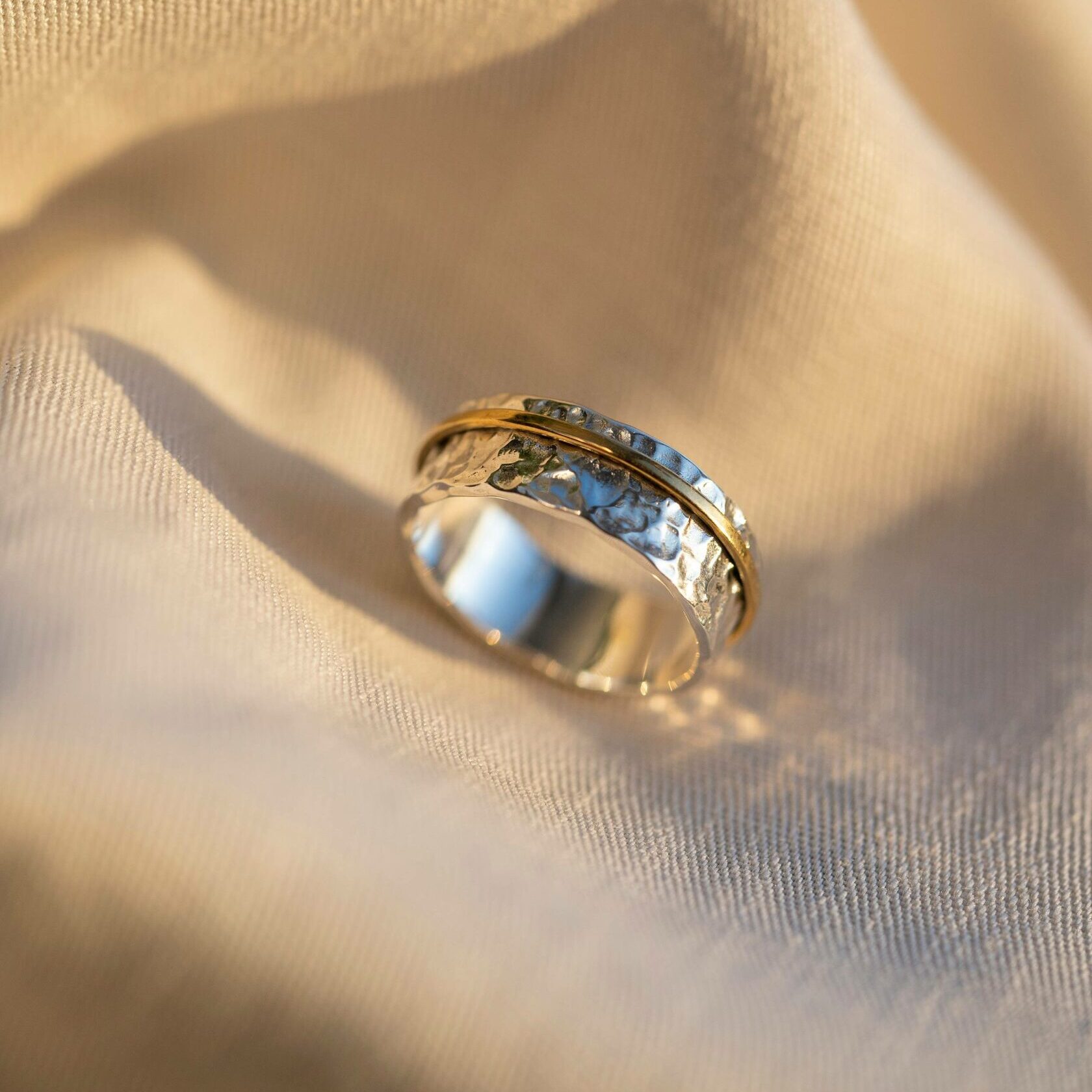 EKATERINA TOLSTAYA Кольцо битое M с латунью