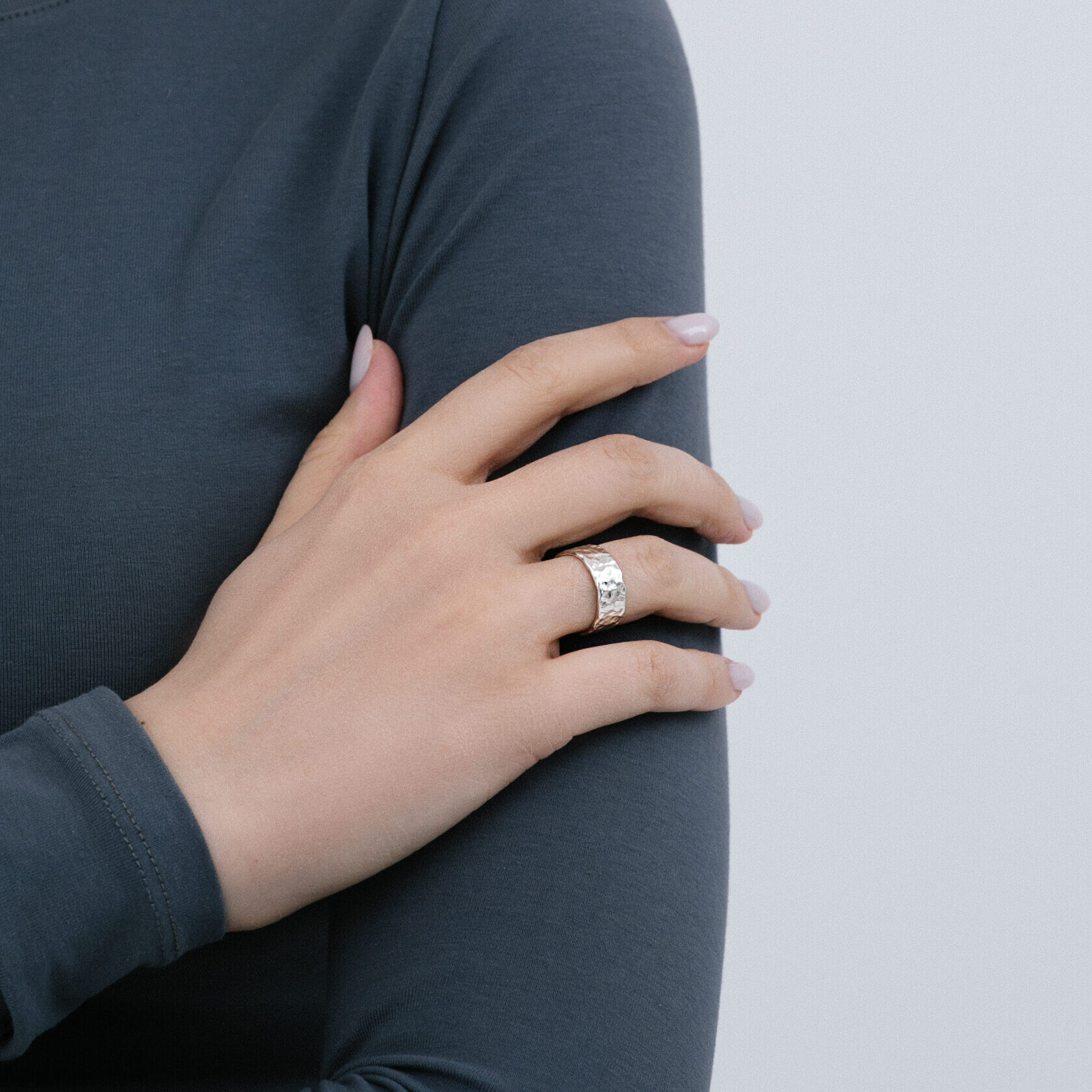 EKATERINA TOLSTAYA Кольцо битое М