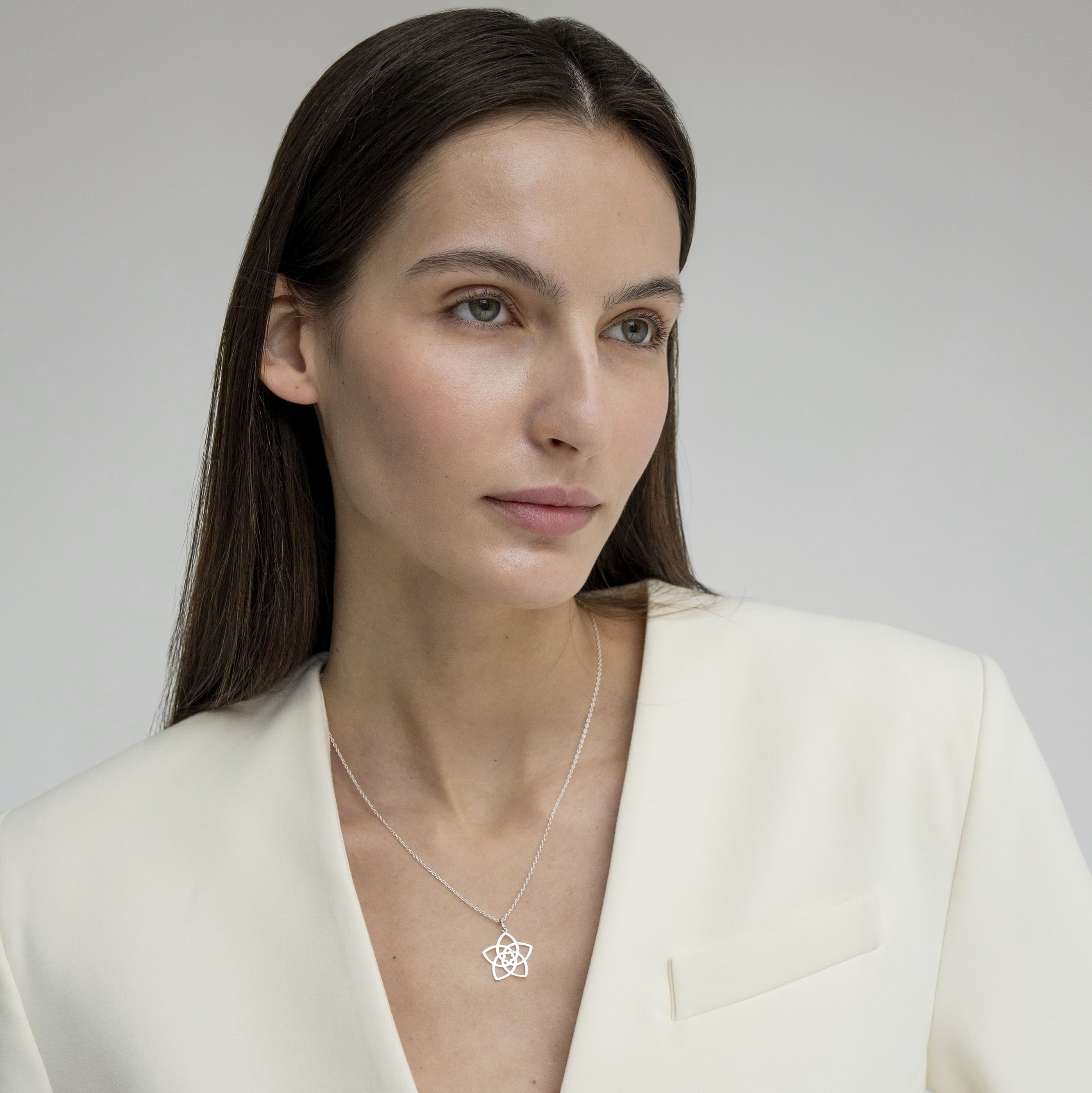 MS.MARBLE Подвеска Venus Flower (Цветок Венеры) MS.MARBLE Подвеска Venus Flower (Цветок Венеры)