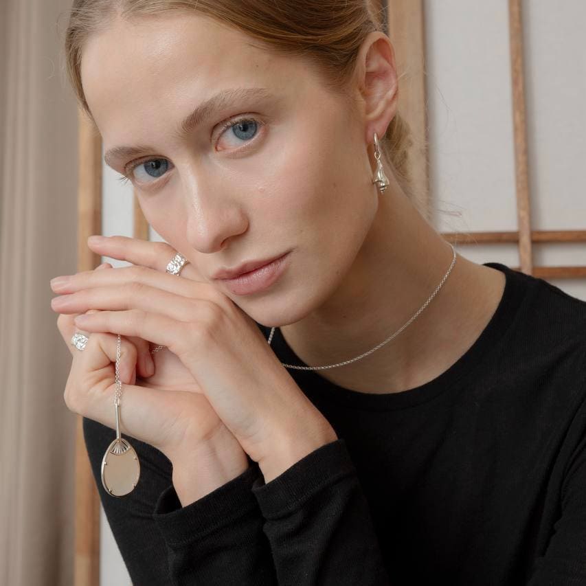 MS. MARBLE Подвеска Веер "Белая Луна"