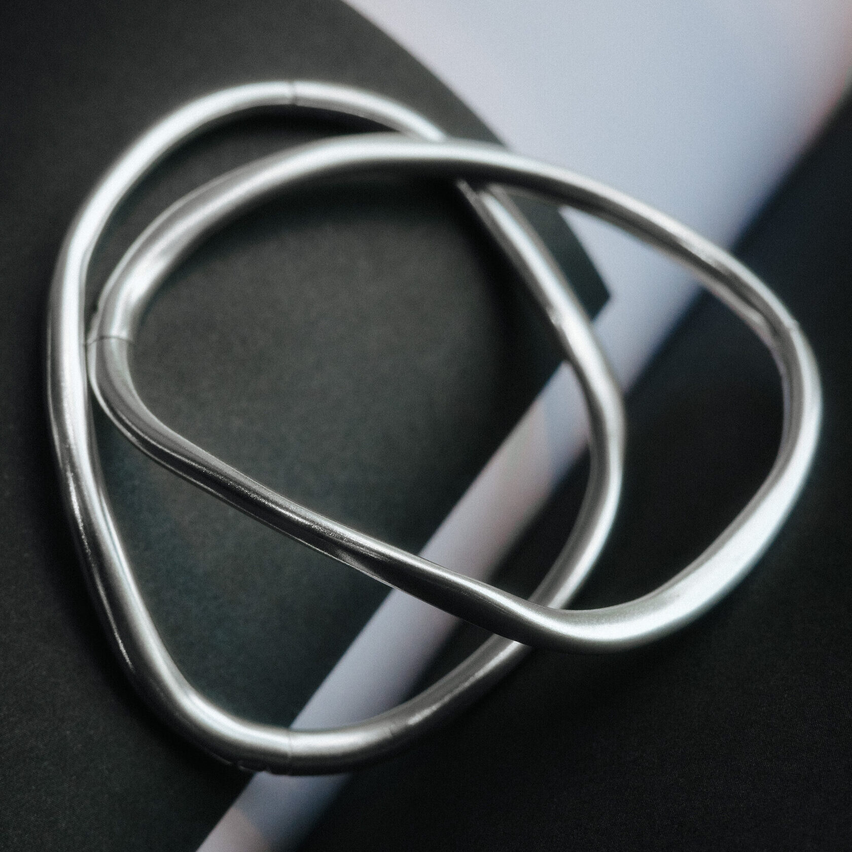 EKATERINA TOLSTAYA Браслет Тепло каркасный