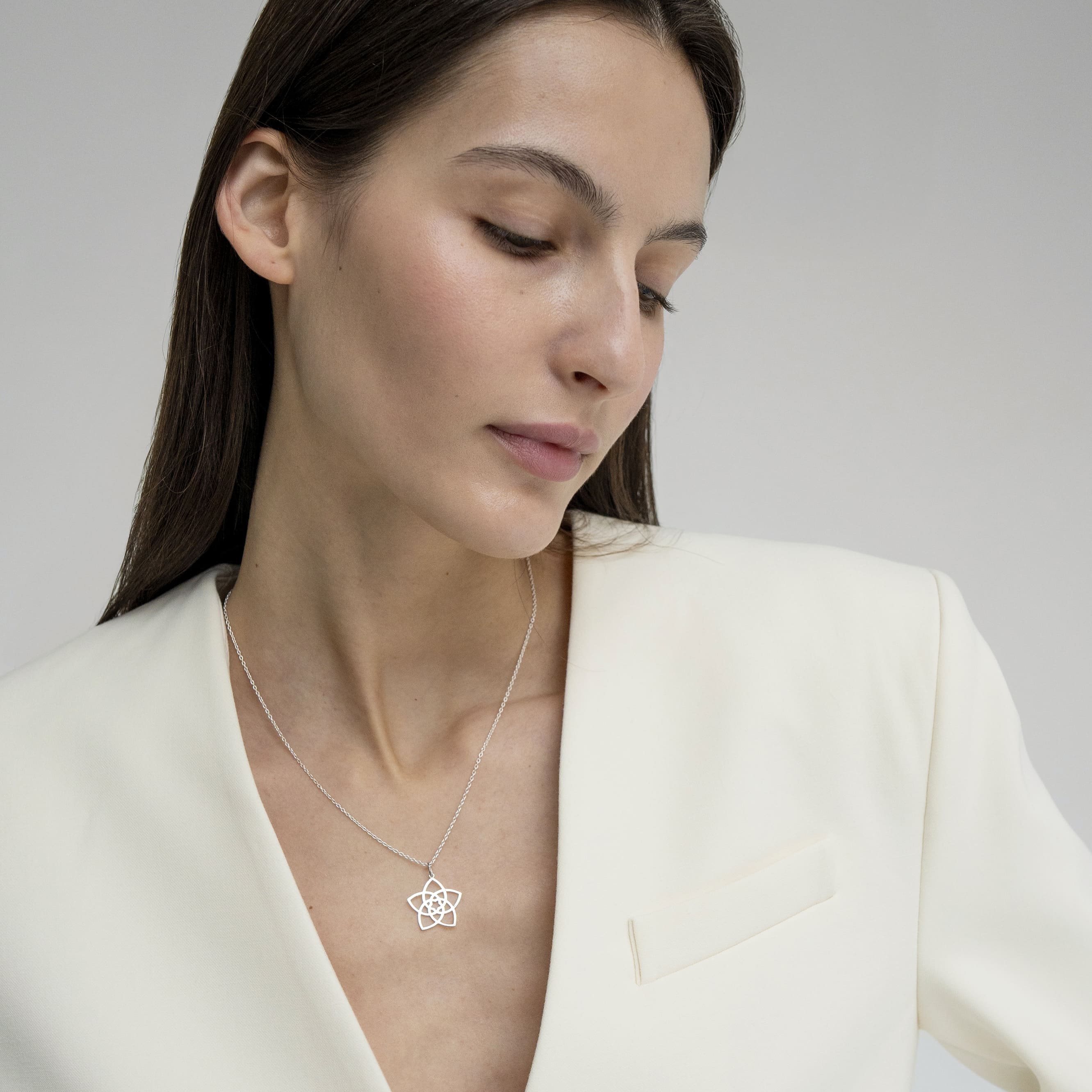 MS.MARBLE Подвеска Venus Flower (Цветок Венеры) MS.MARBLE Подвеска Venus Flower (Цветок Венеры)