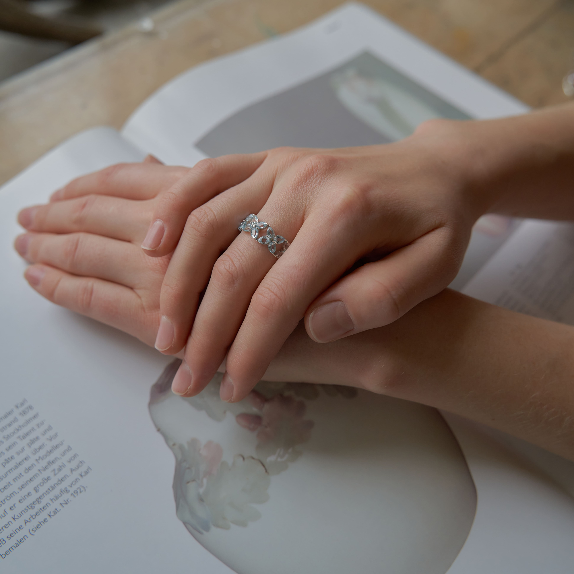 INFANTA Кольцо Principessa Lusso с россыпью топазов