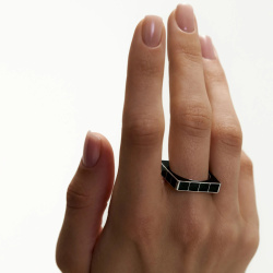 SHAMELESS Кольцо Swimming Pool квадратное черное