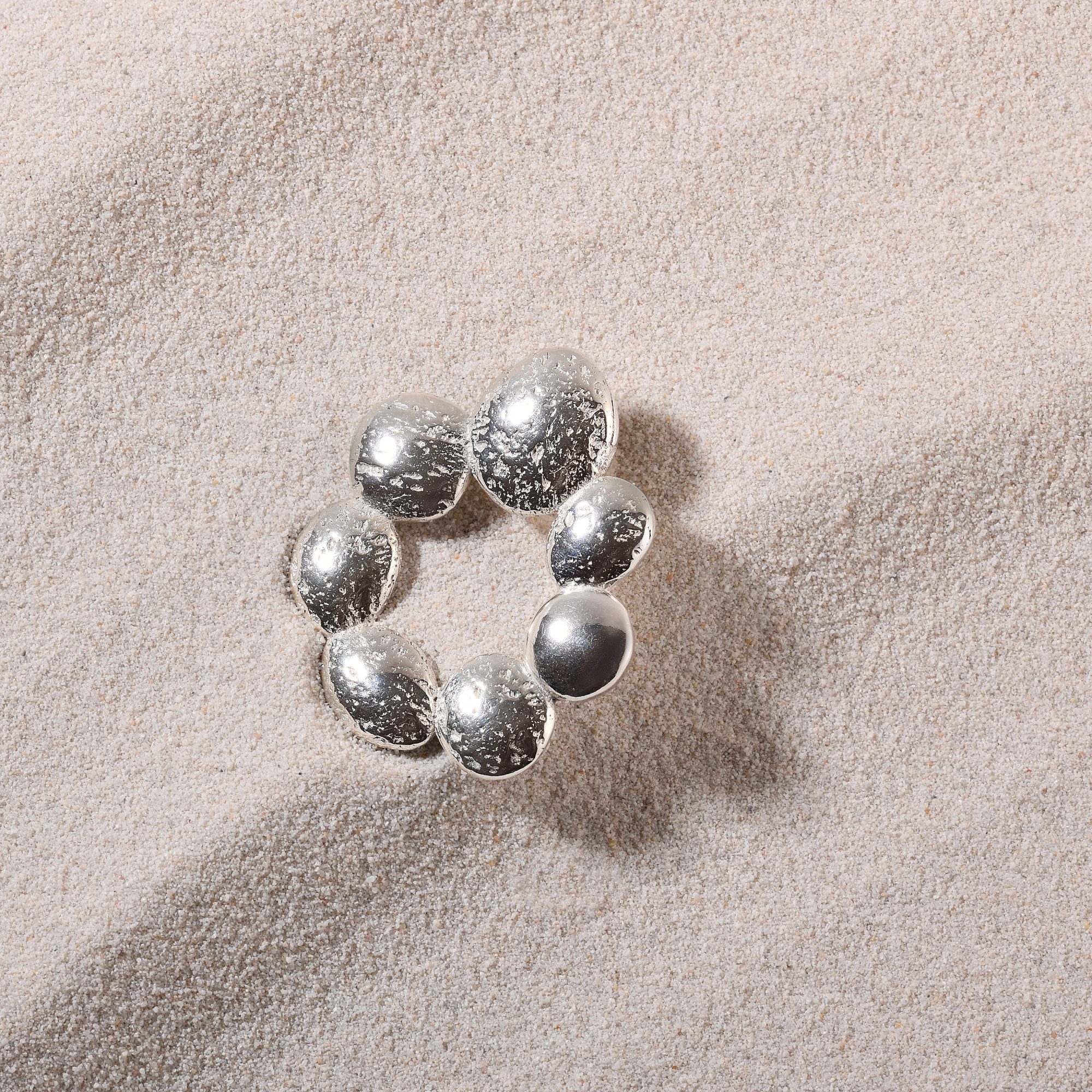 INFANTA Моносерьга круглая Sasso Галька серебро