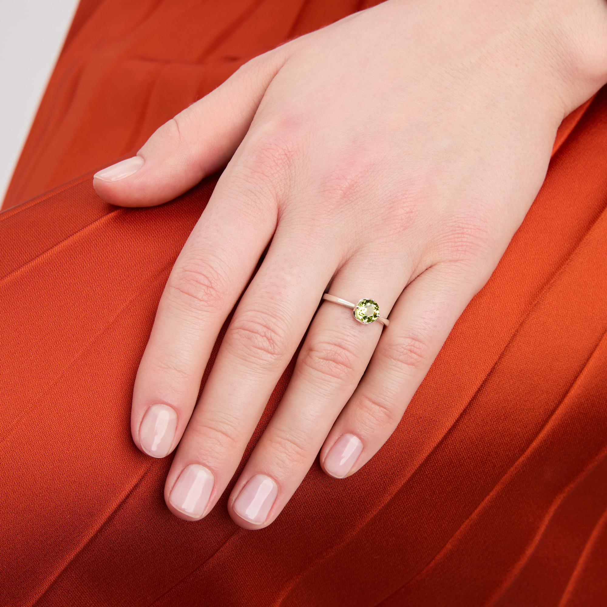 INFANTA Кольцо Principessa Corona с хризолитом