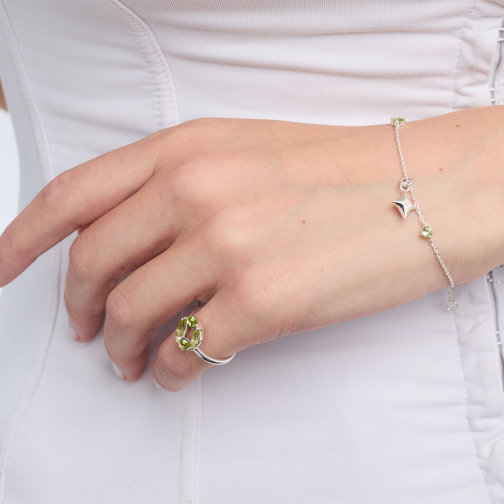 INFANTA Кольцо Principessa Marchesa с хризолитами в серебре