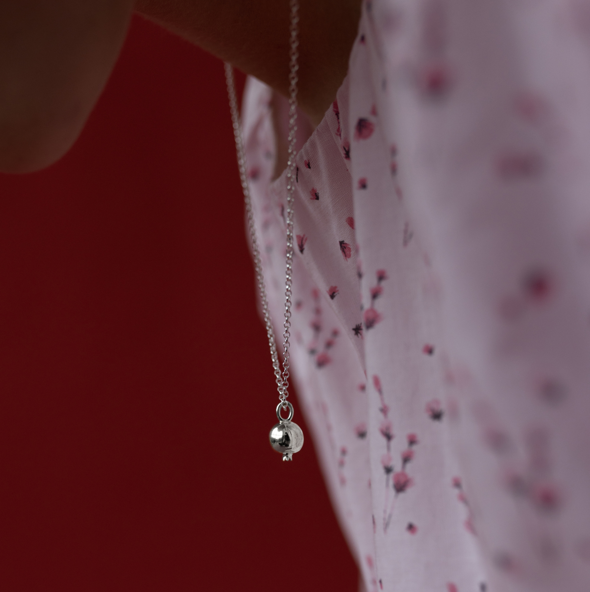 MS. MARBLE подвеска Pomegranate на цепочке серебро