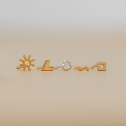 MS. MARBLE серьга-пусет Symbol frame позолота