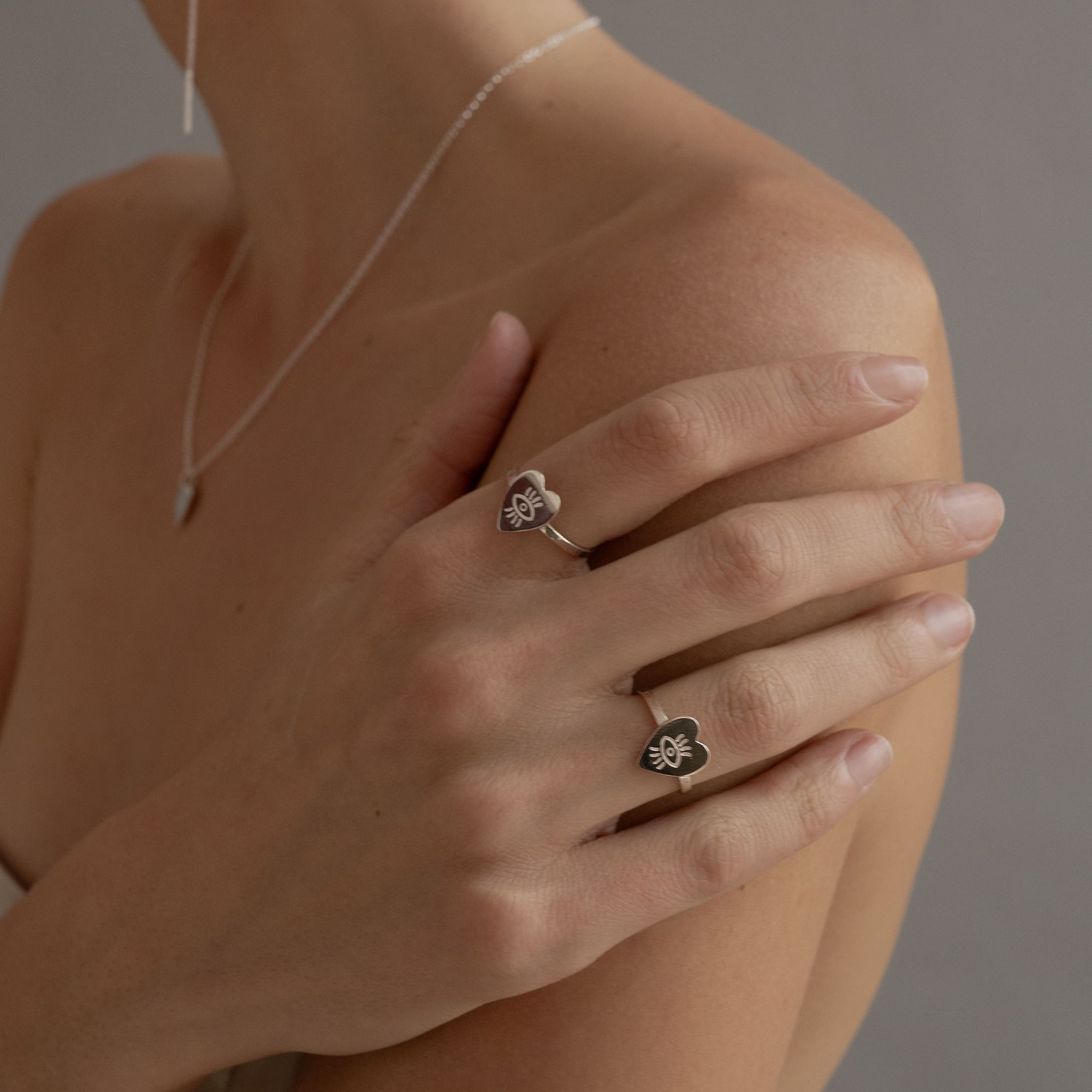 MS. MARBLE Кольцо Third eye серебро