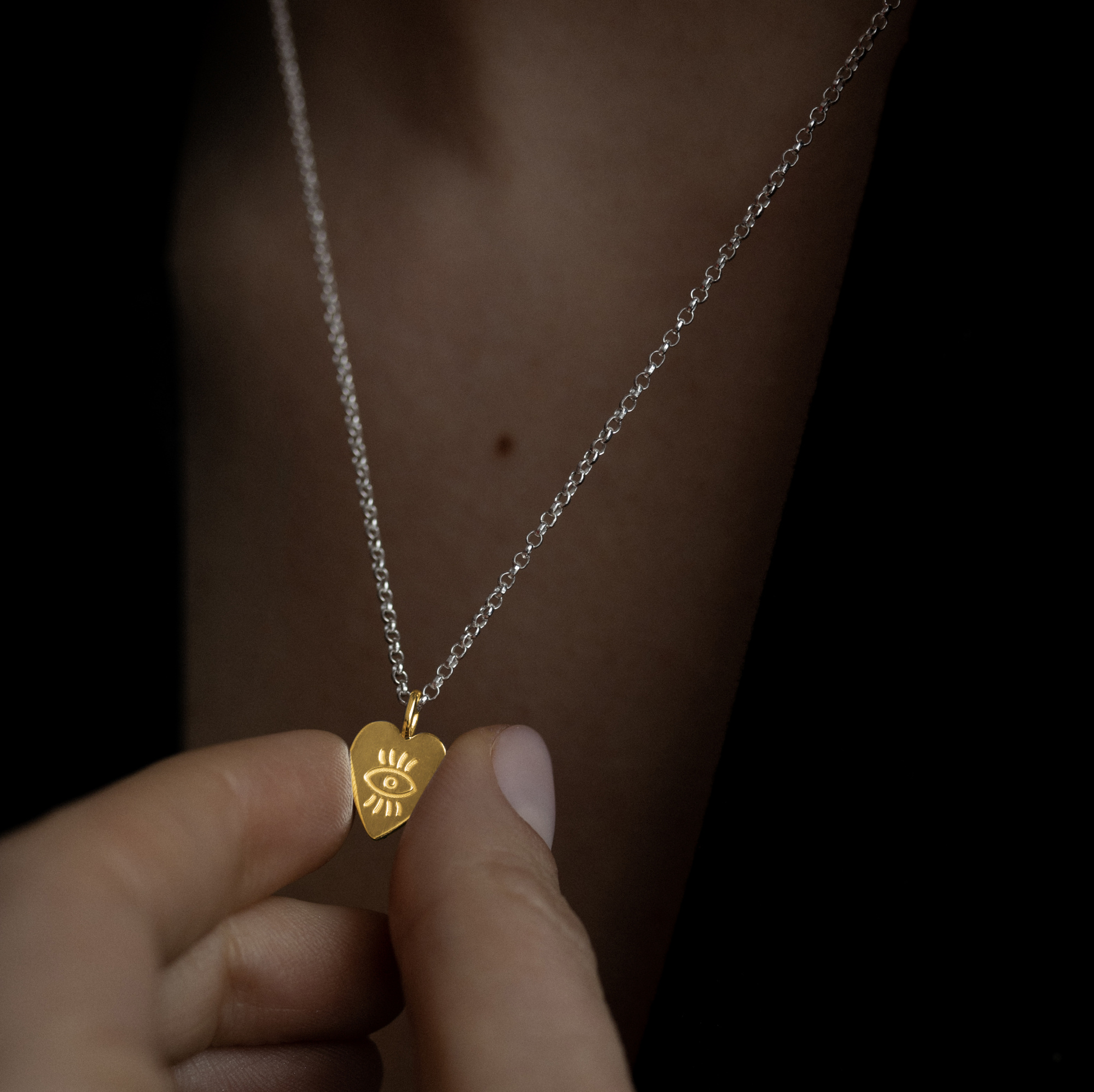 MS. MARBLE подвеска Third eye на цепочке позолота