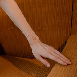 MS. MARBLE Браслет с жемчугом на красной нитке серебро