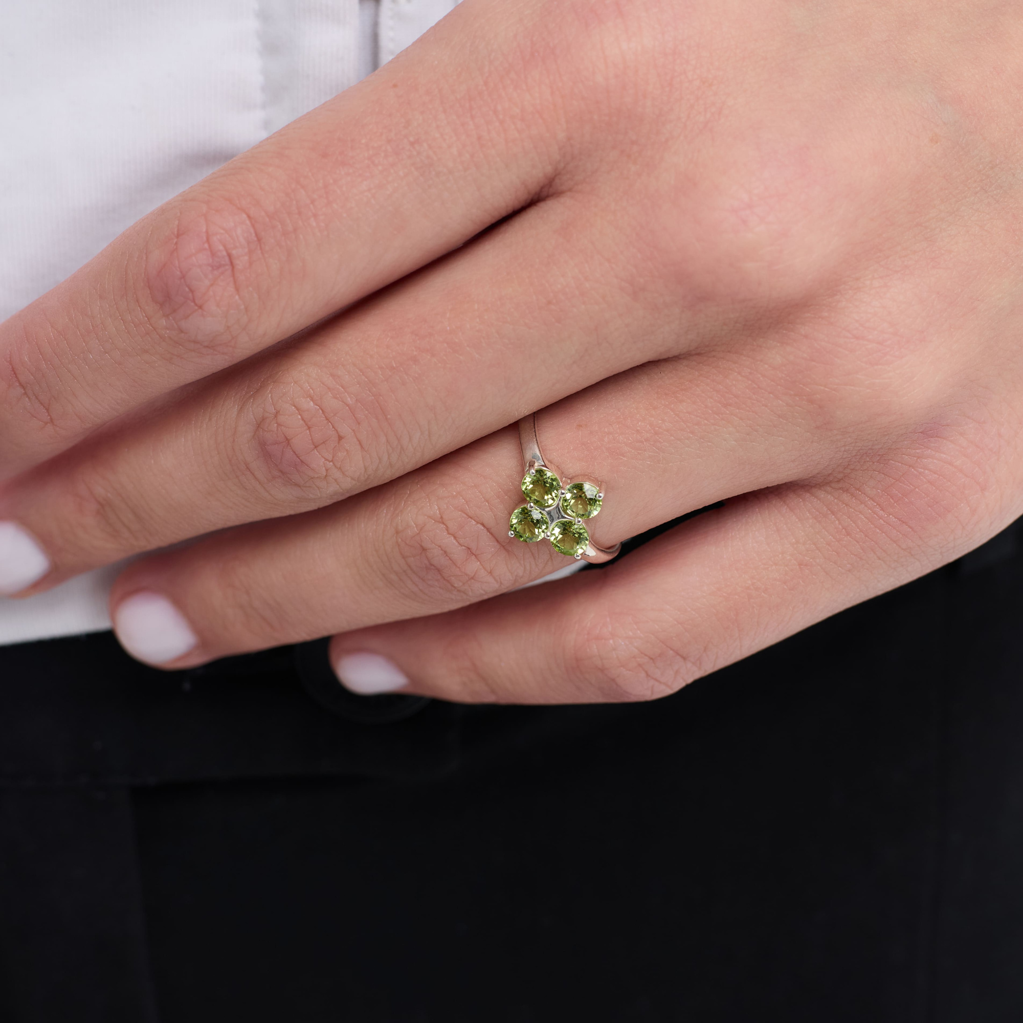 INFANTA Кольцо Principessa Quadrifoglio с хризолитами в серебре