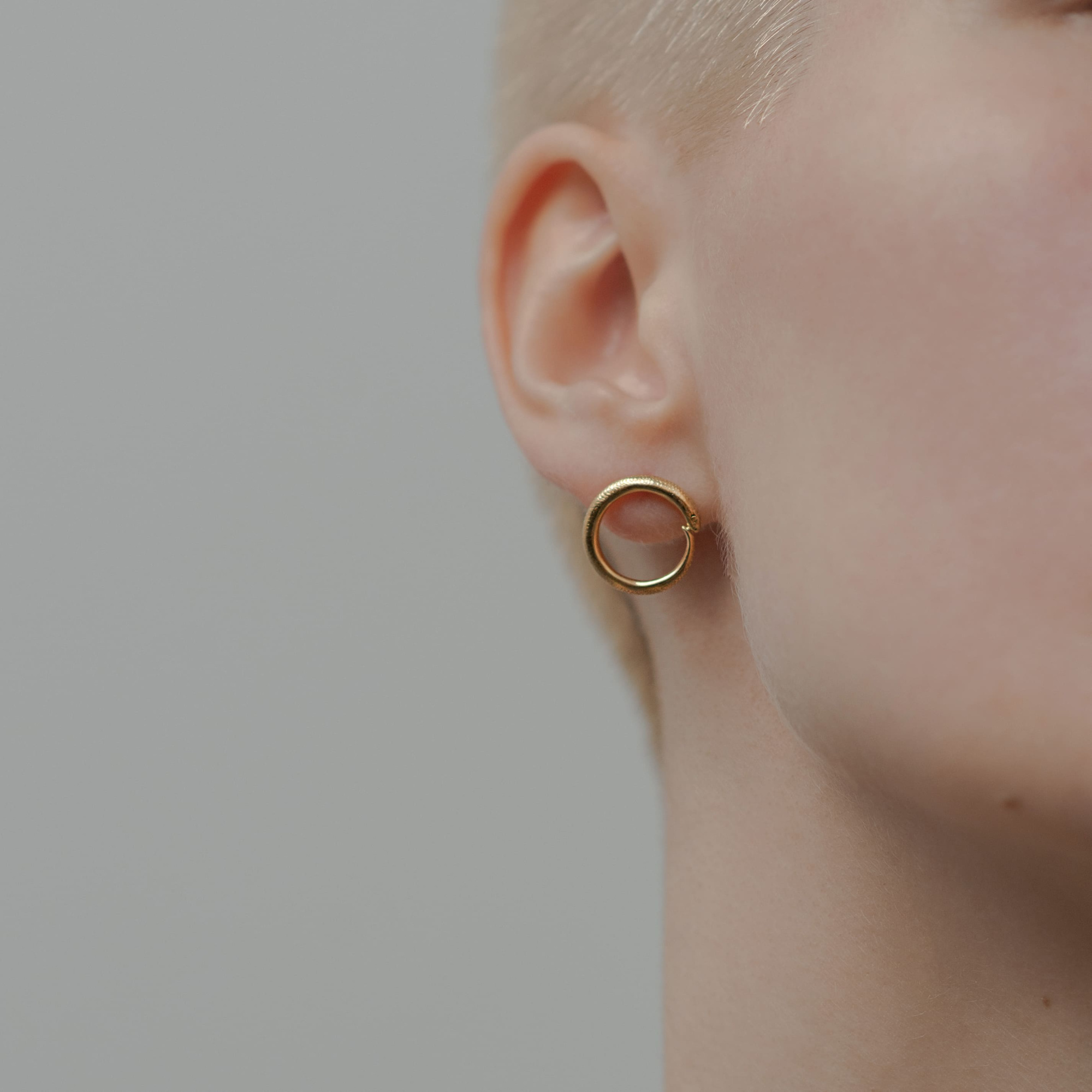 MS. MARBLE серьги-пусеты Meditation позолота