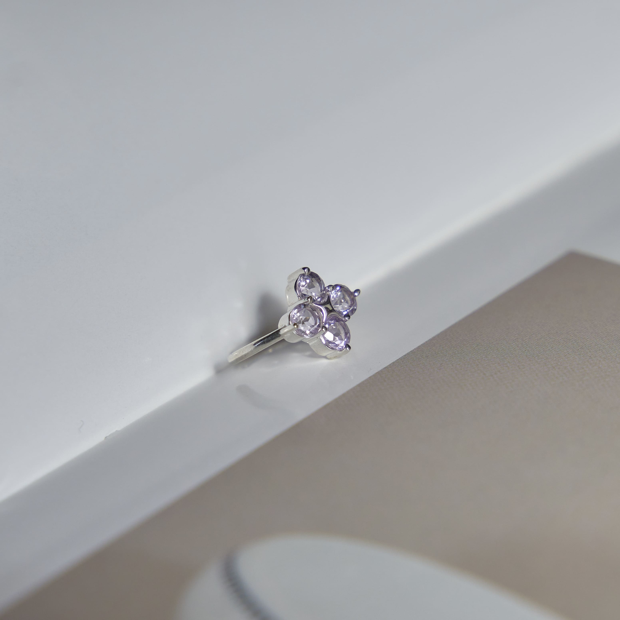 INFANTA Кафф с камнями Quadrifoglio аметист в серебре