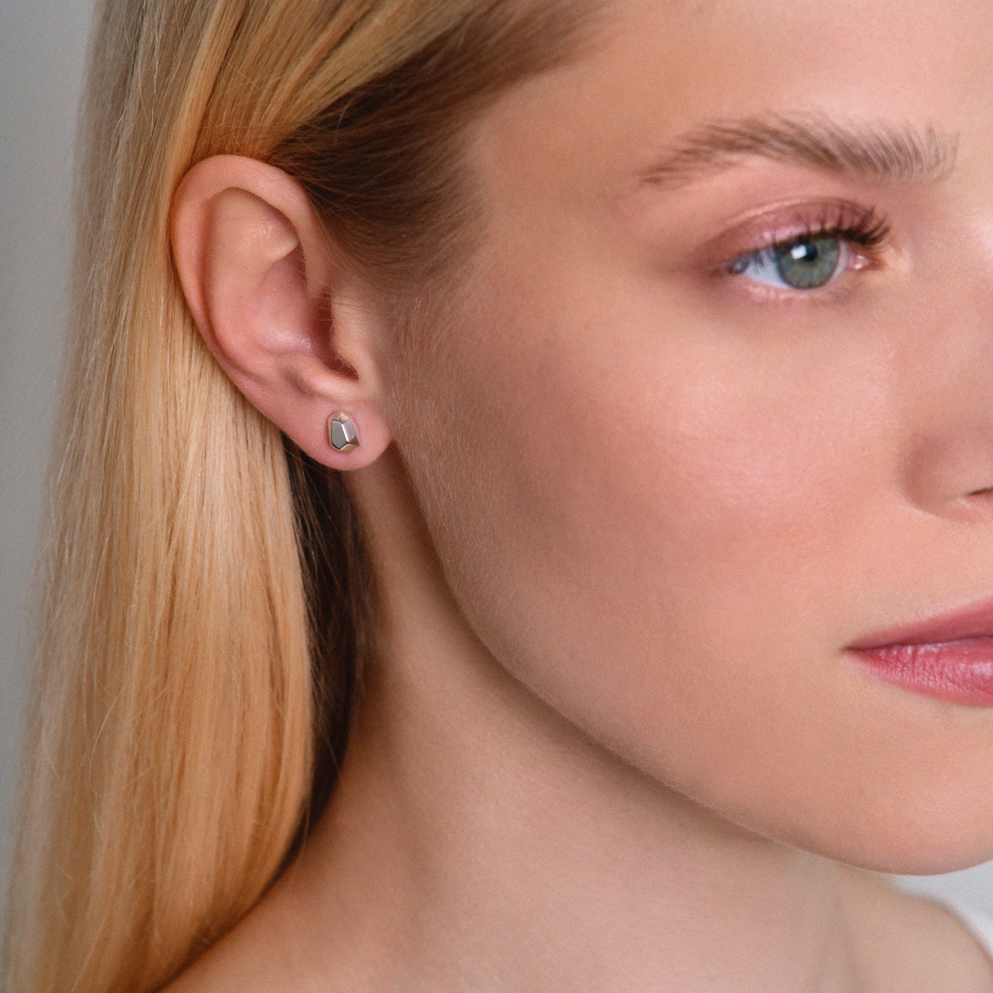 INFANTA Моносерьга Полигон серебро