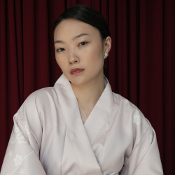 MS. MARBLE Подвеска Lotus Flower (Цветок лотоса) на цепочке