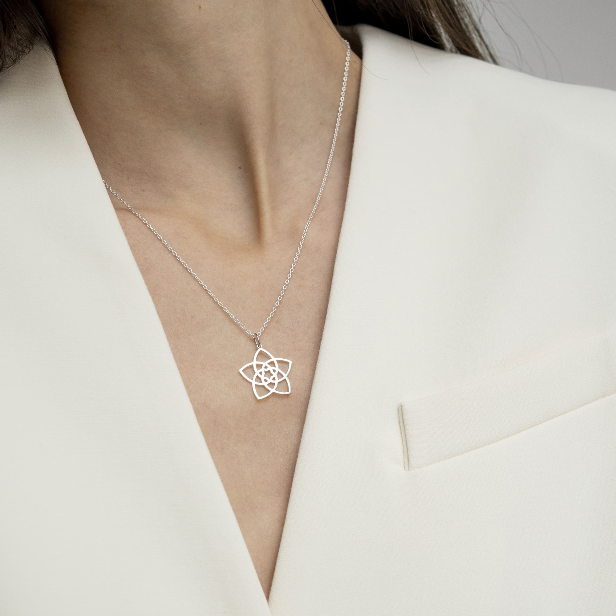 MS.MARBLE Подвеска Venus Flower (Цветок Венеры)