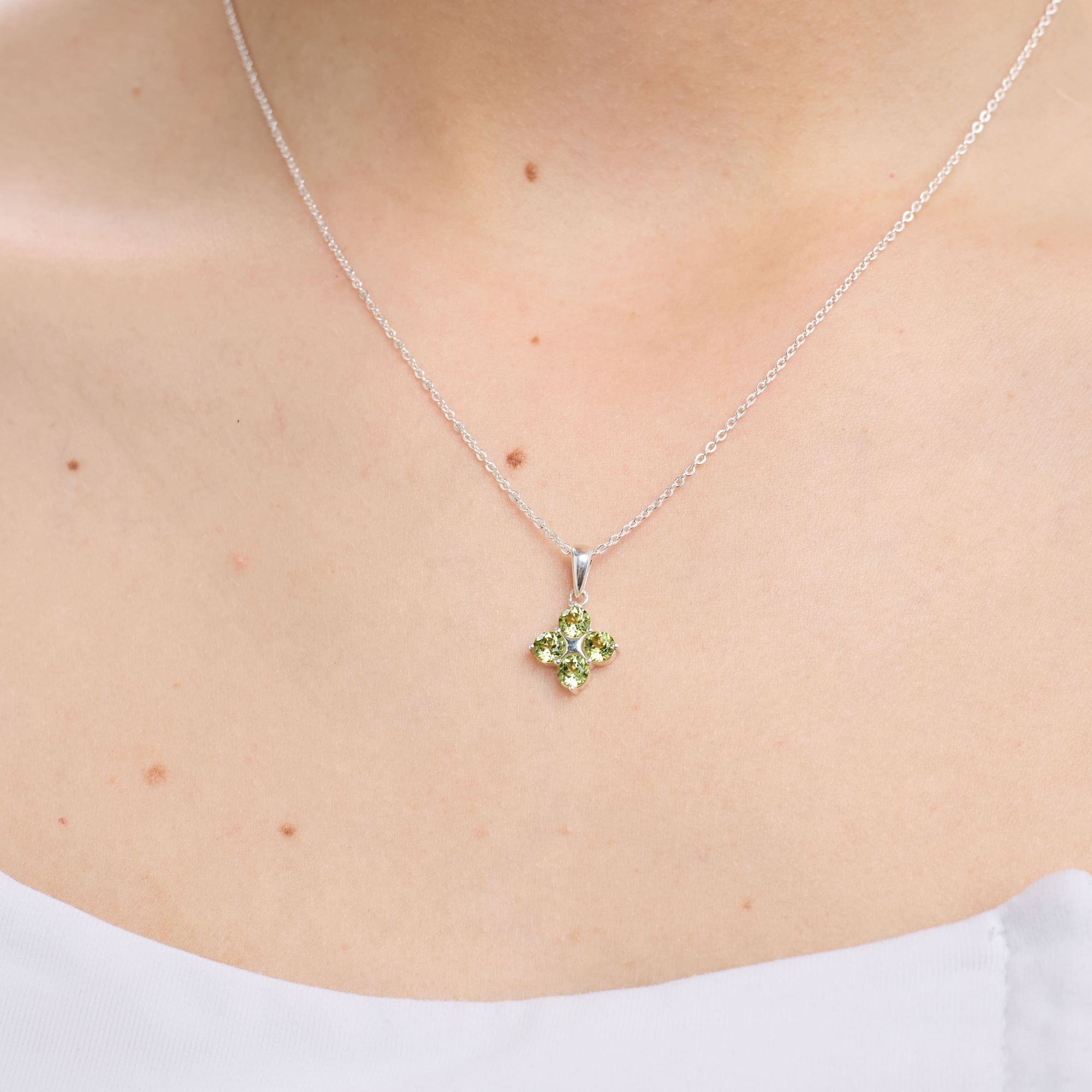 INFANTA Кулон Principessa Quadrifoglio с хризолитами круг