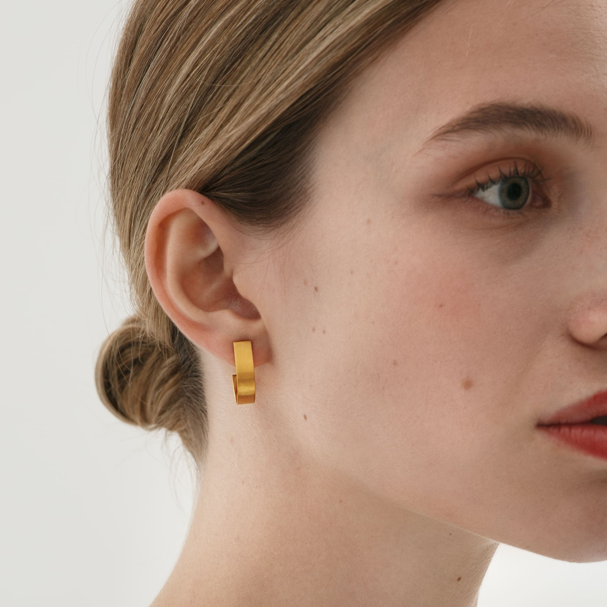 EKATERINA TOLSTAYA Серьга Полукруг базовая, позолота