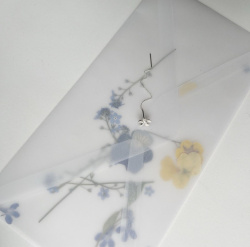 URBAN ISLAND серьга-протяжка Flower Forget Me Not