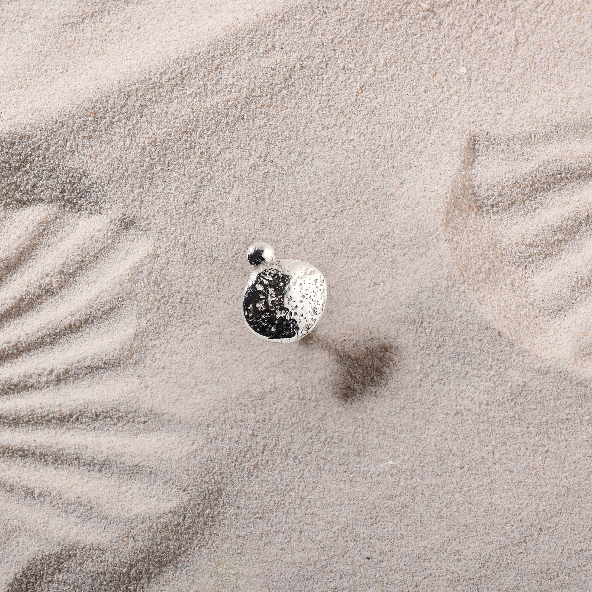 INFANTA Моносерьга-пусет маленький Sasso Галька серебро