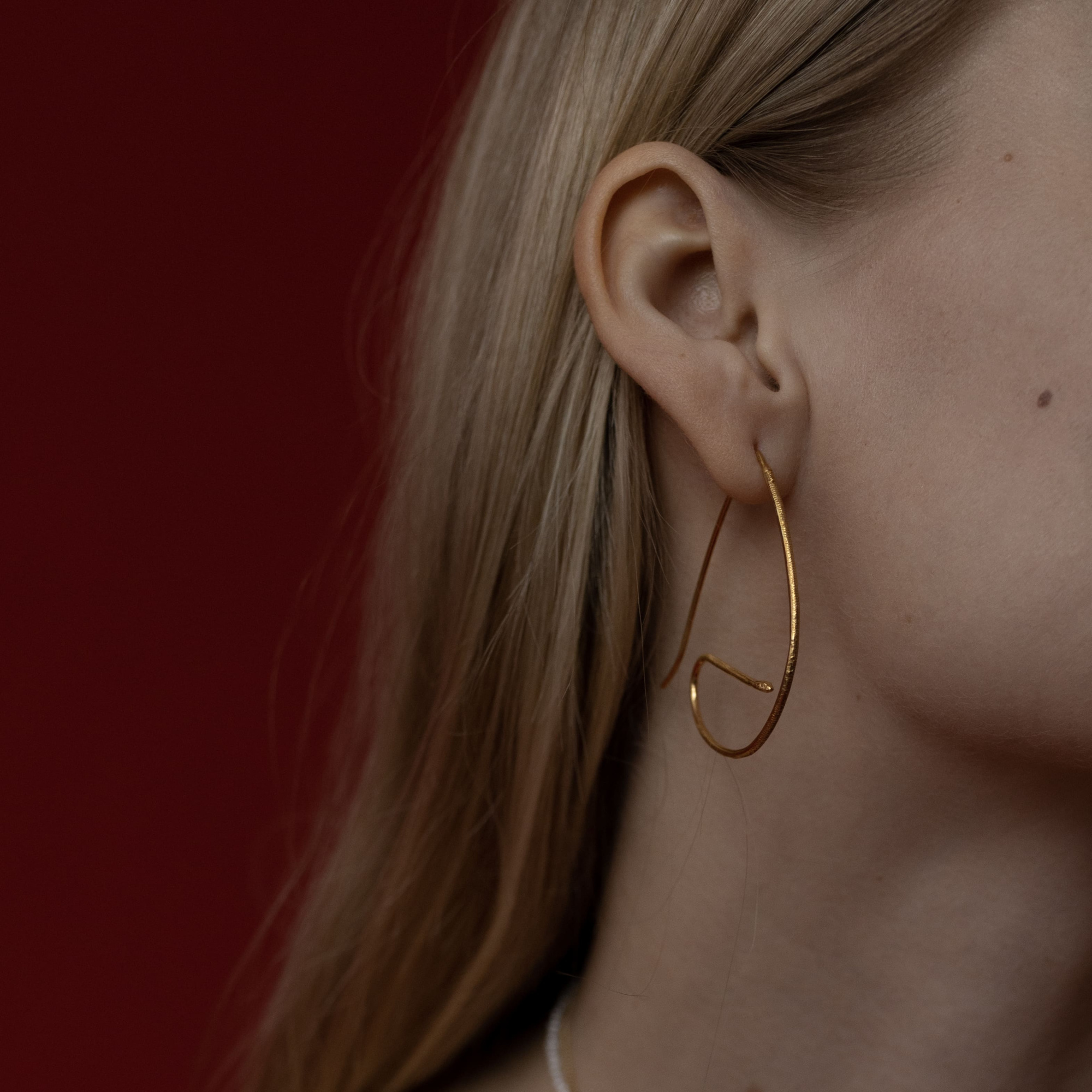 MS. MARBLE серьга Awakening позолота