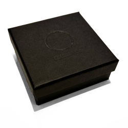 Подарочная коробка картон 82*82 черная