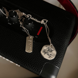 URBAN ISLAND подвеска P E A C E