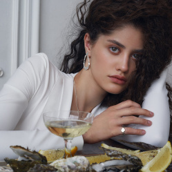 URBAN ISLAND моносерьга Reunion Oyster R правая