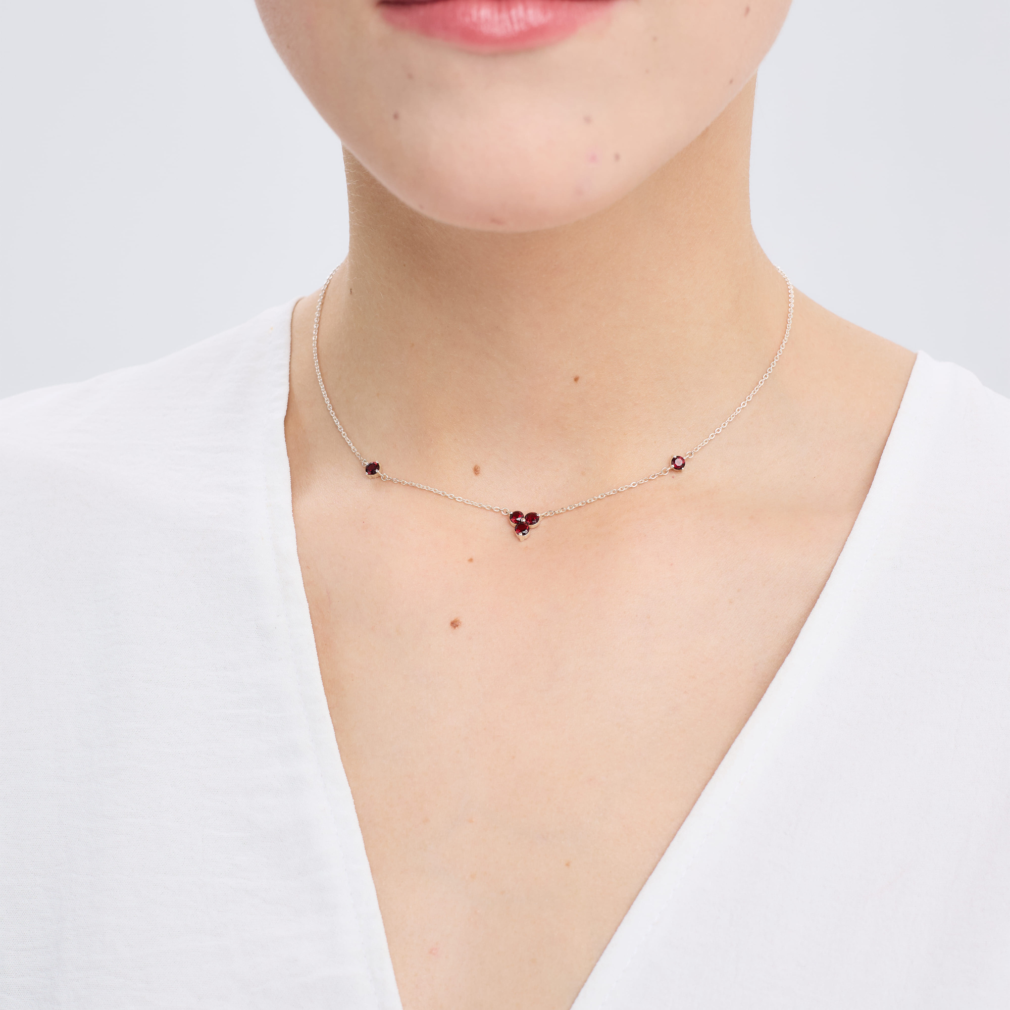 INFANTA Чокер Principessa Trifoglio piccolo с гранатами в серебре