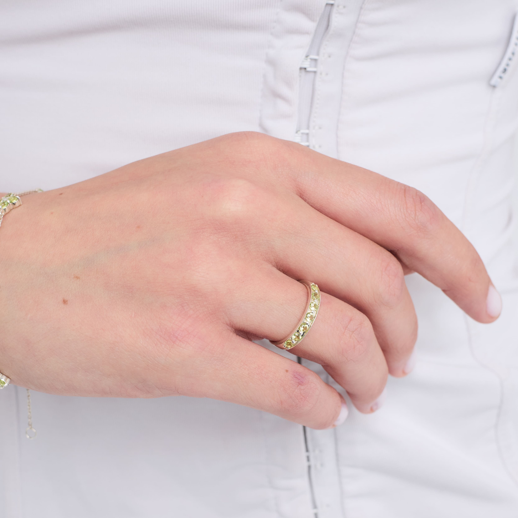 INFANTA Кольцо дорожка Principessa Traccia с хризолитами в серебре