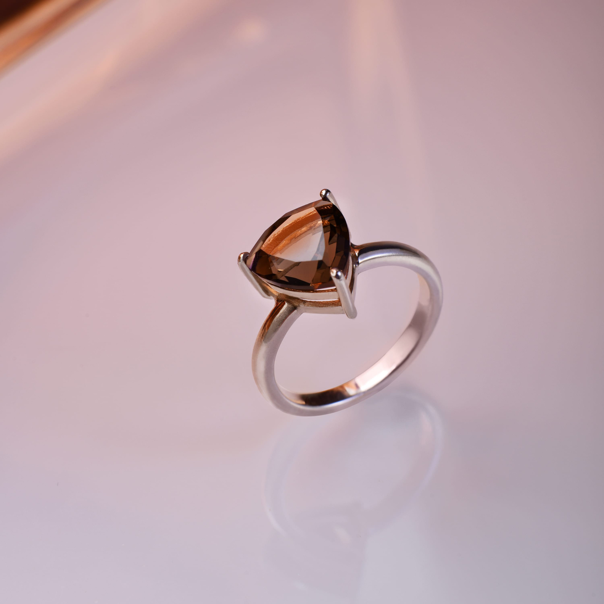 URBAN ISLAND кольцо Smoky Topaz Trillion Cut Big | Smoky