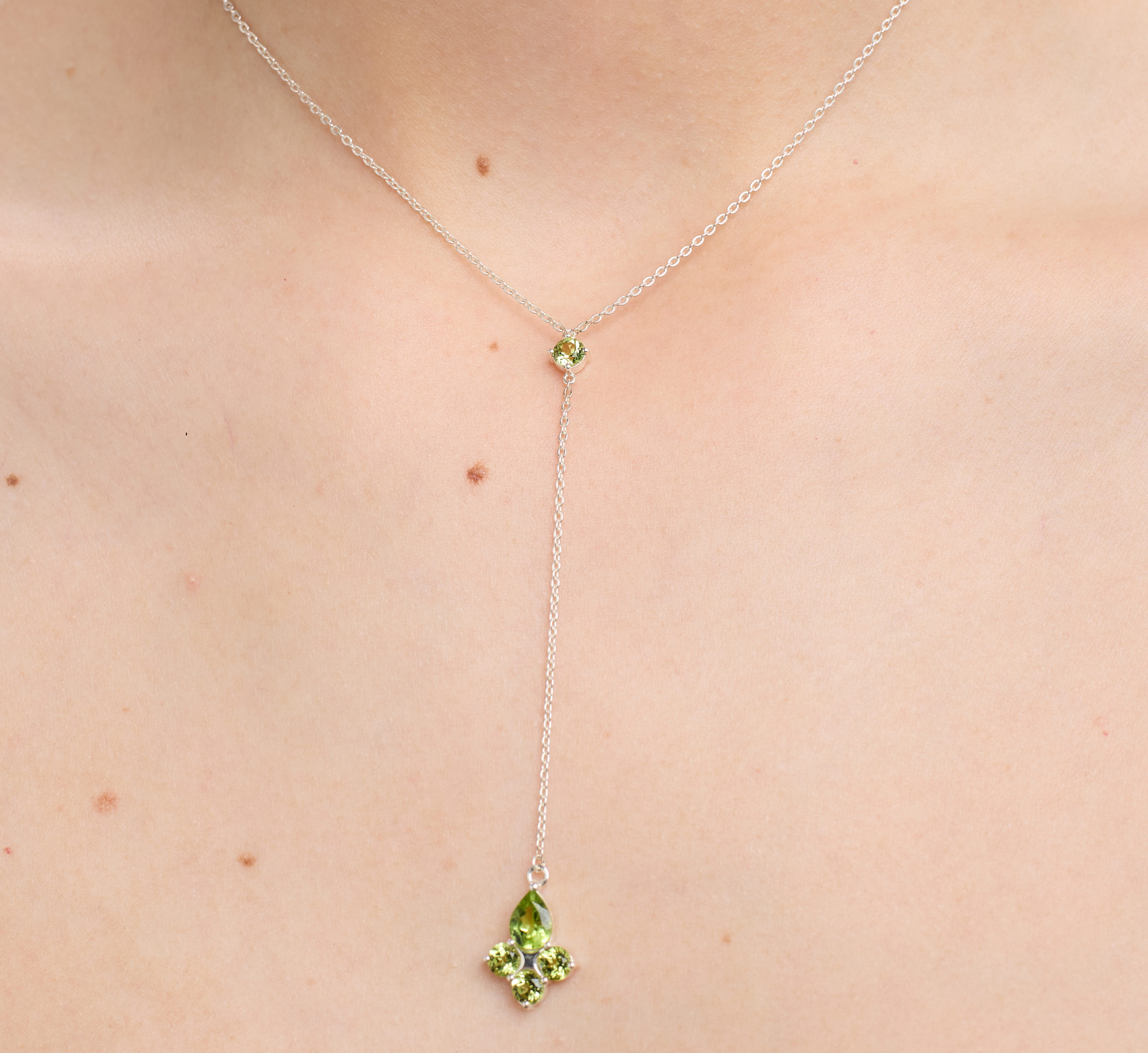 INFANTA Подвеска галстук Principessa Pera с хризолитами круг и груша в серебре