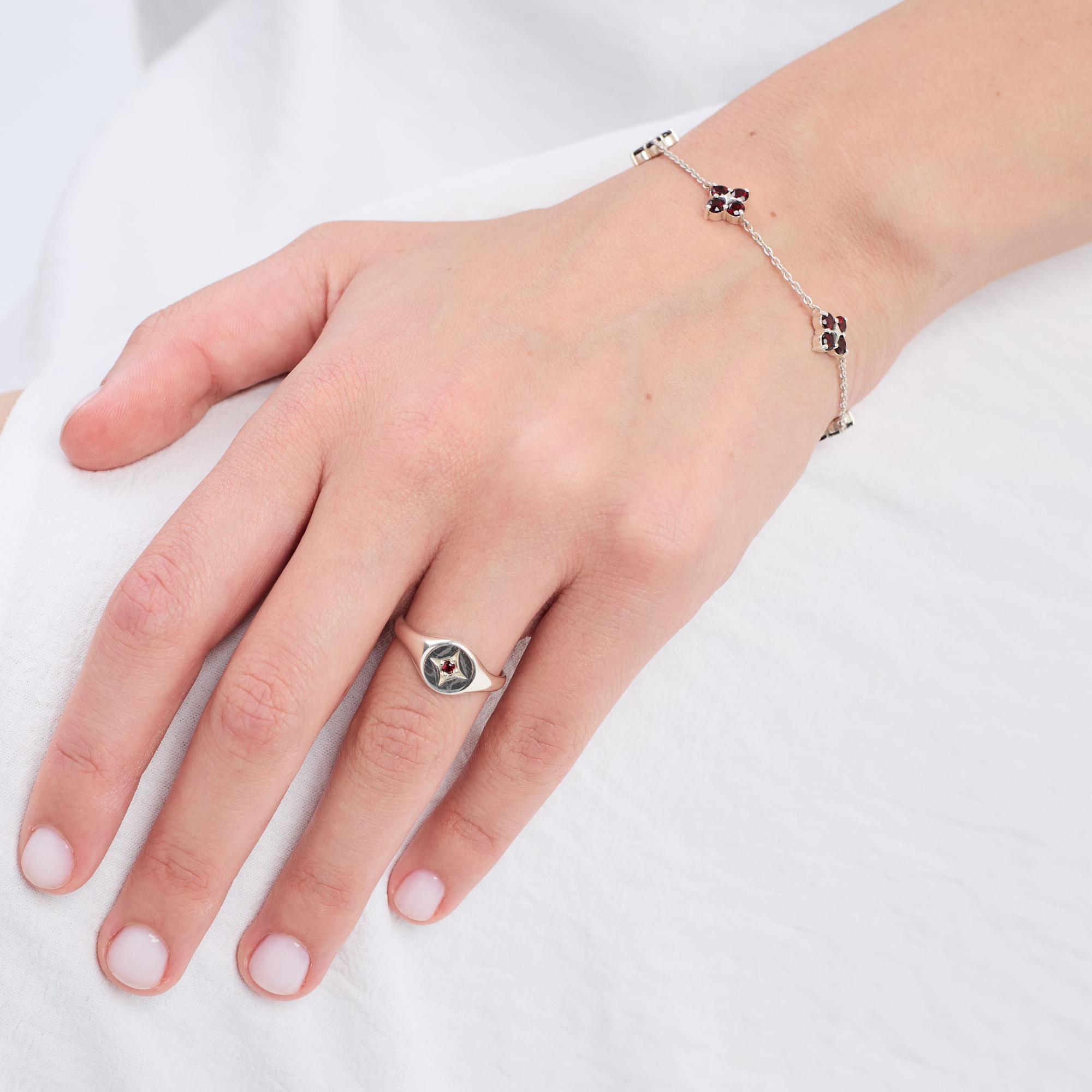 INFANTA Браслет Principessa Cinque с гранатами