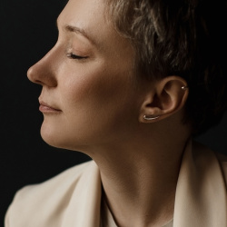 INFANTA Клаймбер Virgola grande на левое ухо серебро