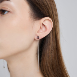 INFANTA Серьги протяжки Principessa Trifoglio piccolo с гранатами в серебре
