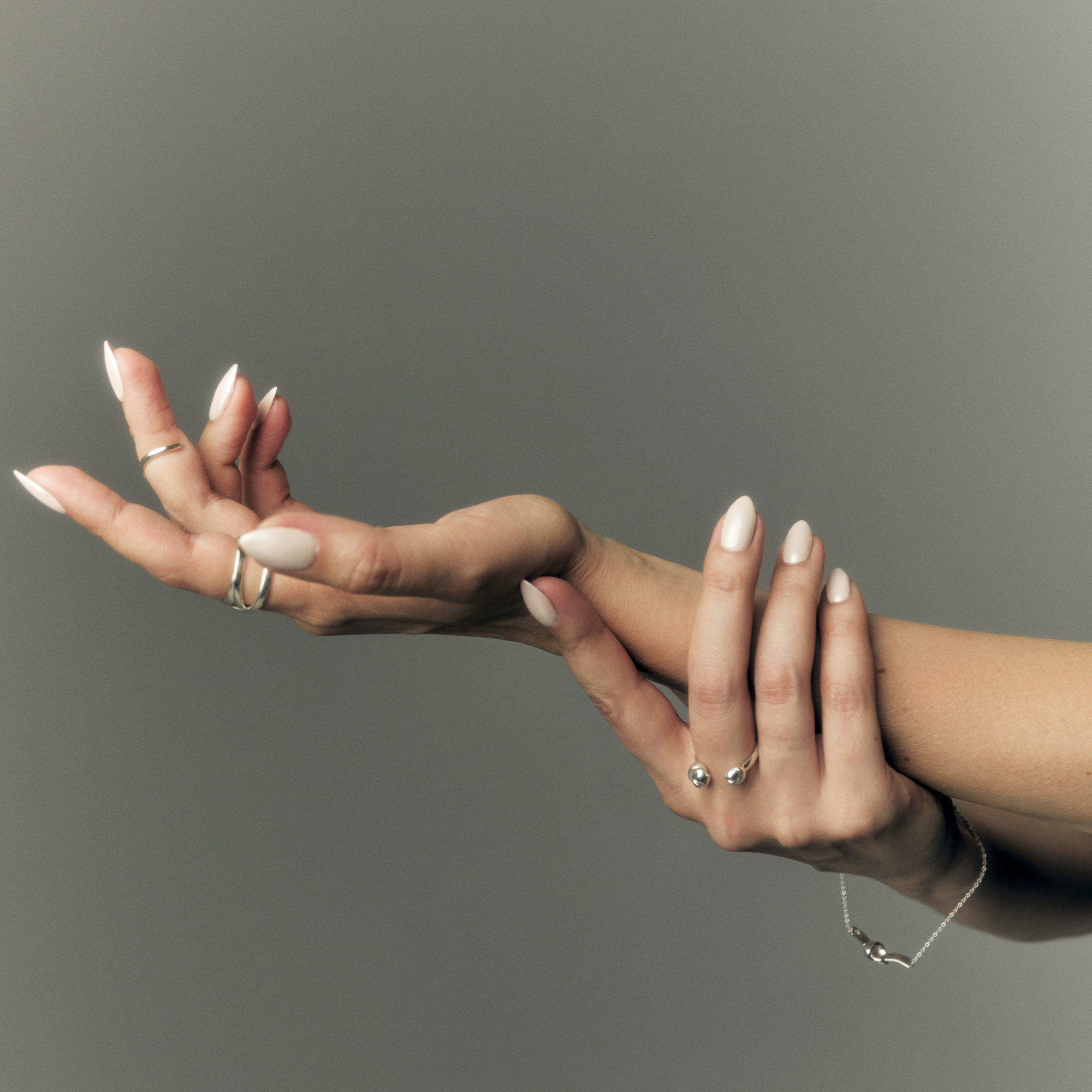 INFANTA Кольцо разомкнутое Nodo узелок