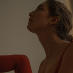 MS. MARBLE серьга-пусет Meditation позолота