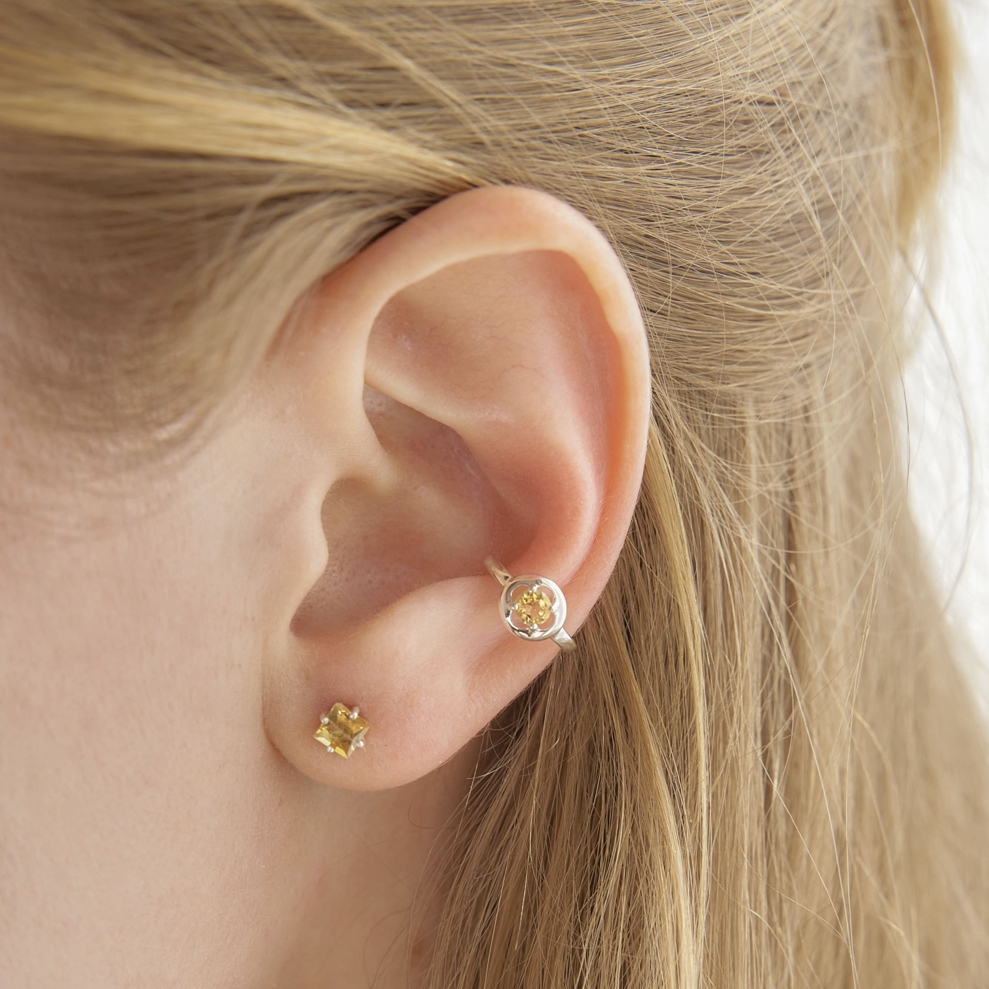 INFANTA Кафф с камнем Cerchio с цитрином в серебре