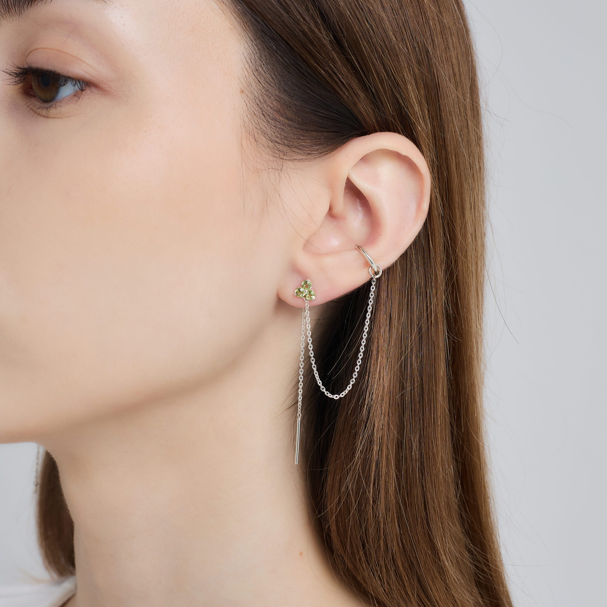 INFANTA Серьги протяжки Principessa Trifoglio piccolo с хризолитами в серебре