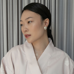 MS. MARBLE Подвеска Lotus Flower (Цветок лотоса) на цепочке