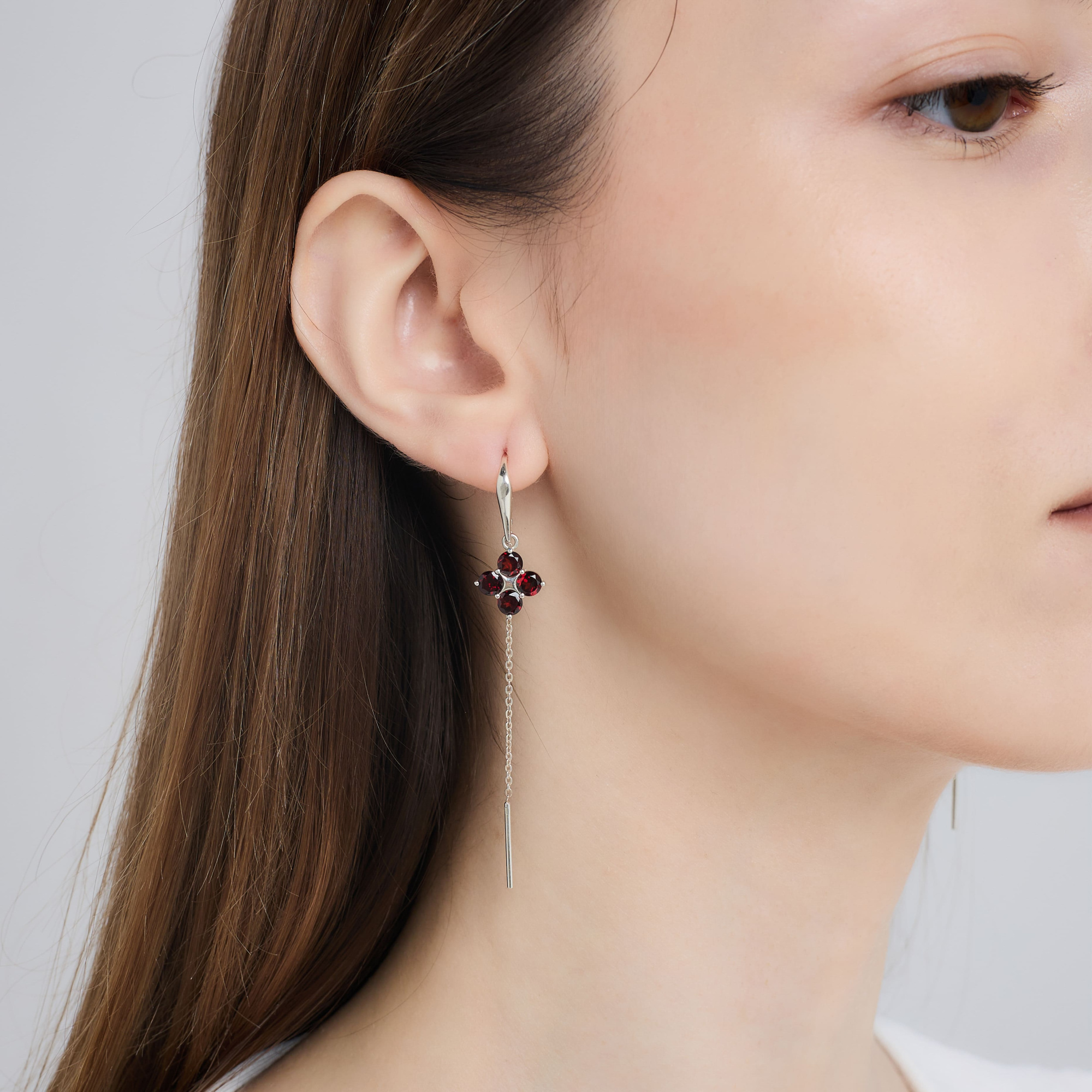 INFANTA Серьги протяжки Principessa Quadrifoglio с гранатами в серебре