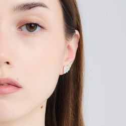 INFANTA Клаймбер Sasso Галька на левое ухо