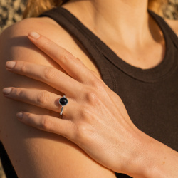 EKATERINA TOLSTAYA Кольцо с черным агатом
