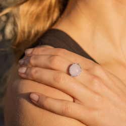 EKATERINA TOLSTAYA Кольцо с розовым кварцем