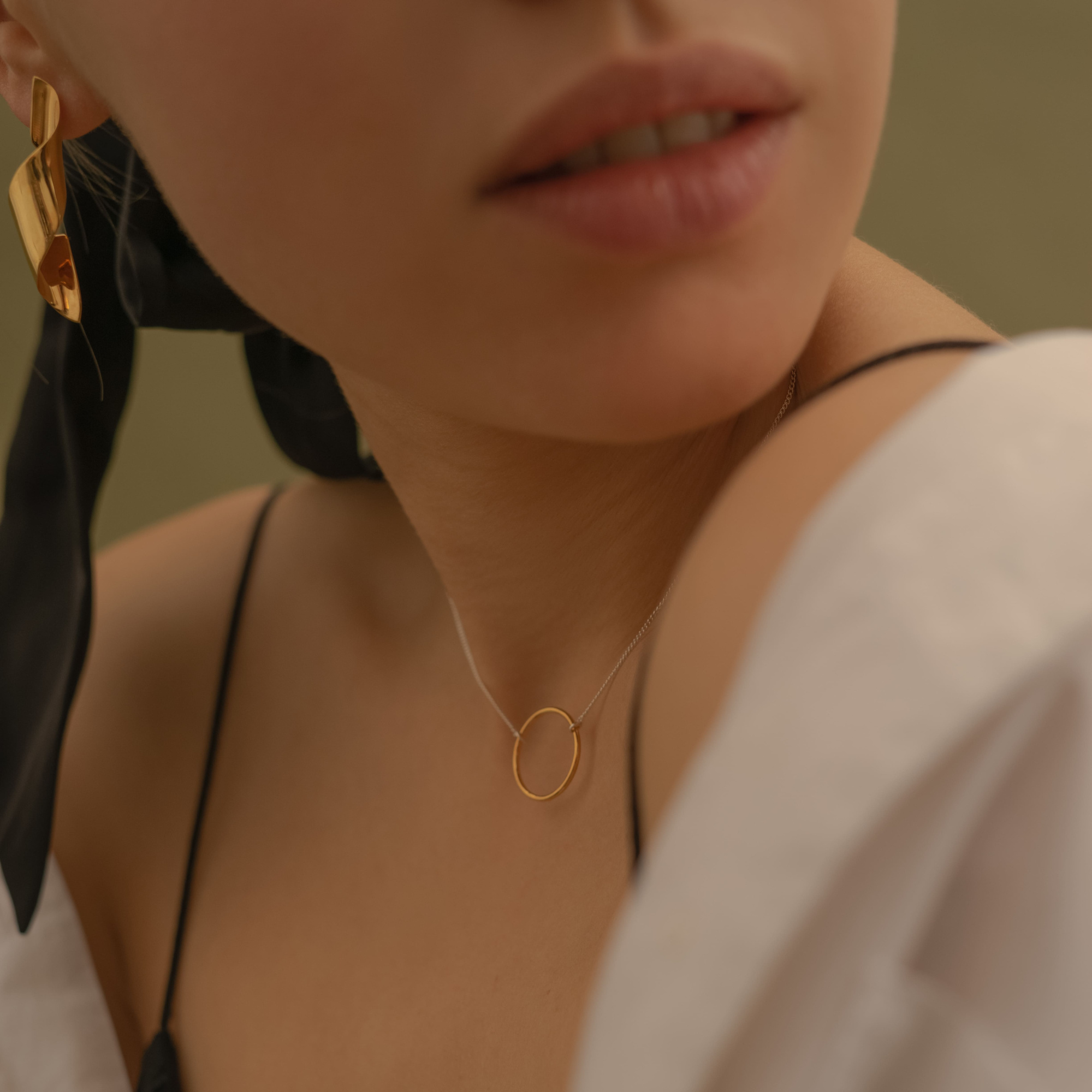 MS. MARBLE подвеска-чокер Karma позолота